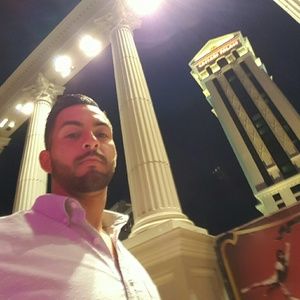 Meet your Posher, Cesar