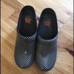 Dansko shoes / clogs