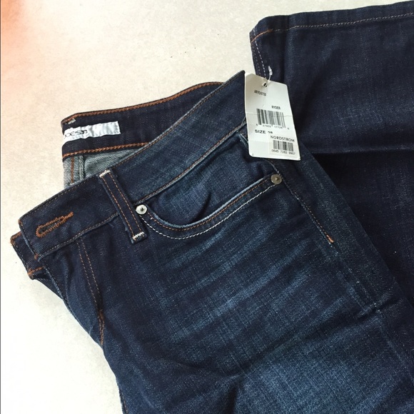 NWT "Honey" Joe's Jeans size 28