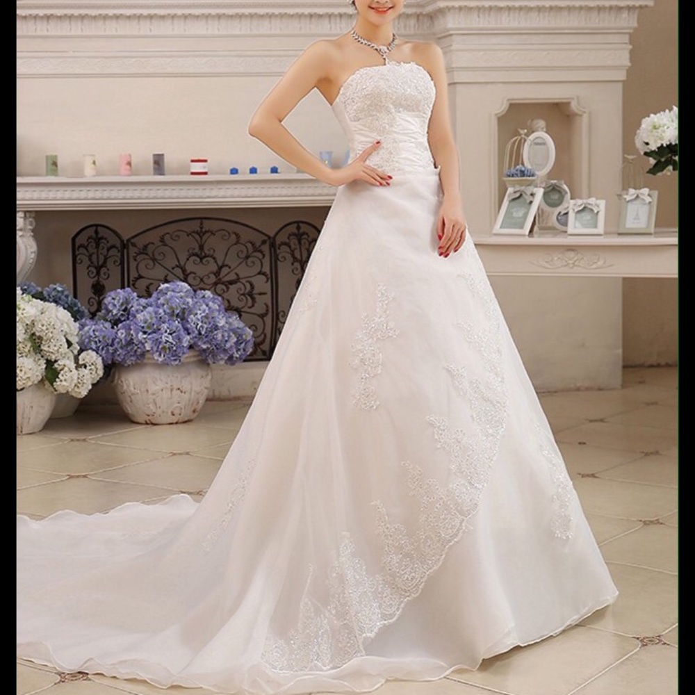 *Price Firm*NWT Ballgown Budget Wedding Dress