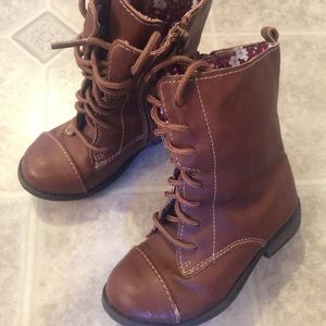 Toddler girl lace up boots