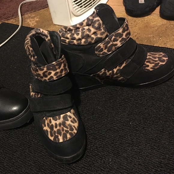 Shoe bundle!! - Picture 2 of 4