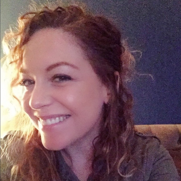 Meet your Posher, Jessica - Picture 1 of 1