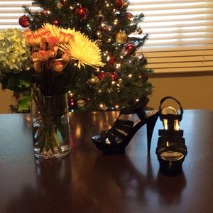 JESSICA SIMPSON Black Platform Heels Sandals