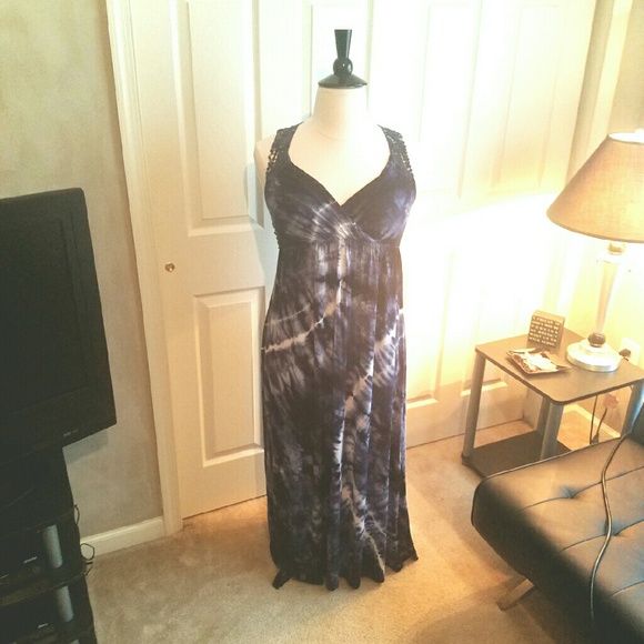 Navy tye dye maxi dress with lace crochet back.