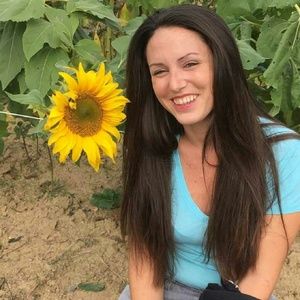 Meet your Posher, Andrea