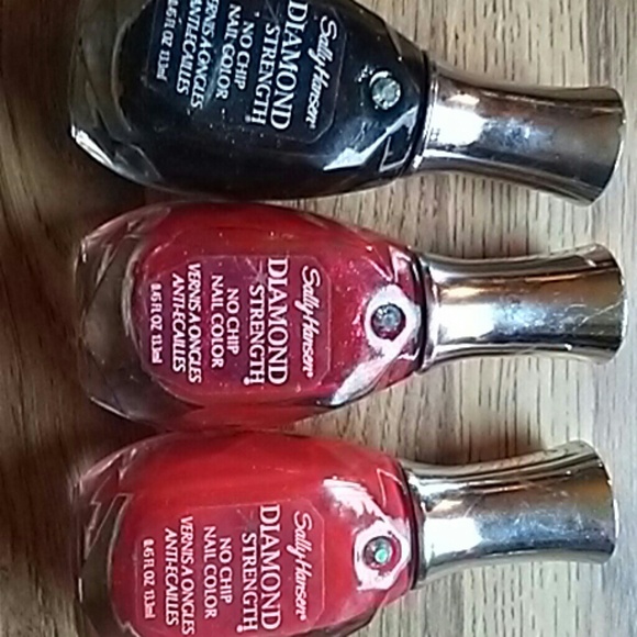 3bottles sally Hansen diamond  polishes nwot