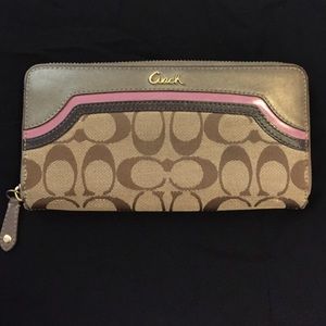 Coach wallet