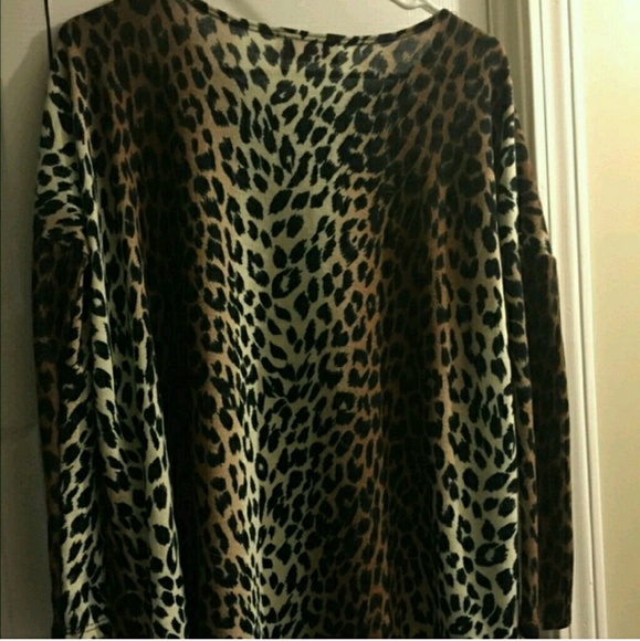 ISO!! Cheetah/leopard piko long sleeve