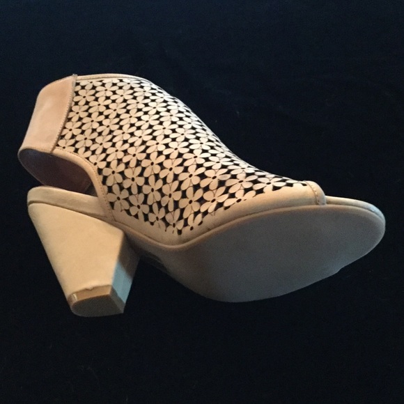 JEFFREY CAMPELL TAN TOE PEEP BOOTIES. - Picture 4 of 4