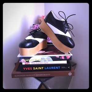 Perfect Spring Wooden Platform Wingtip Shoes