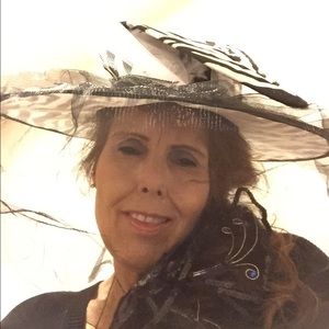 Meet your Posher, Wendie