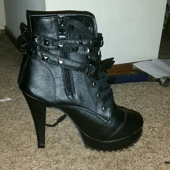 Shoes - ❤Black Studded Ankle Boots!❤PRICE DROP!! Shoes - ❤Black Studded Ankle Boots!❤PRICE DROP!!