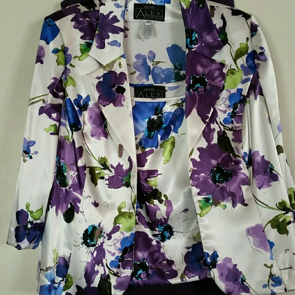 Floral satin jacket and top w/ chiffon skirt - Picture 3 of 4