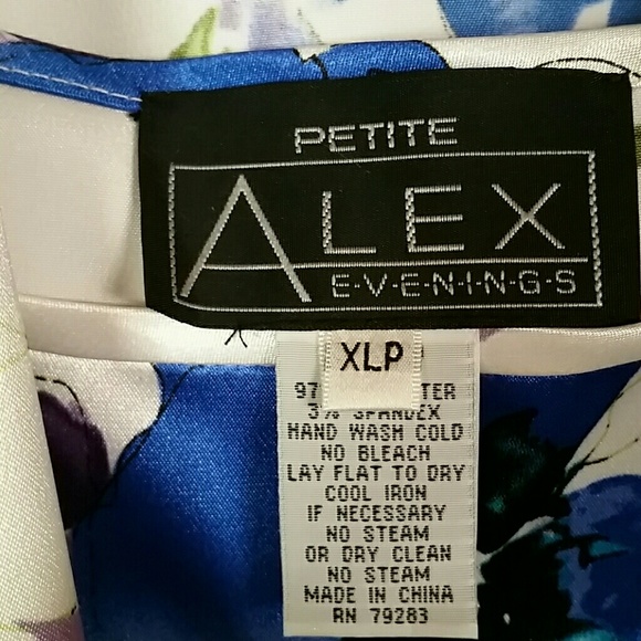 Floral satin jacket and top w/ chiffon skirt - Picture 4 of 4