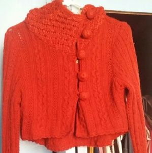 Very cute crop sweater with big buttons and a hood
