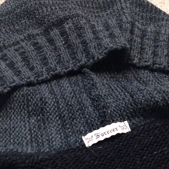 Made in USA. Forever 21 hood cardigan Size L - Picture 3 of 4