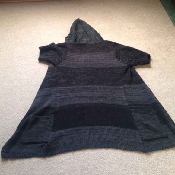 Made in USA. Forever 21 hood cardigan Size L - Picture 4 of 4