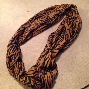 Tiger infinity scarf
