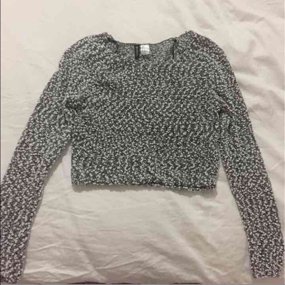 Never worn H&M Crop Sweater size XS