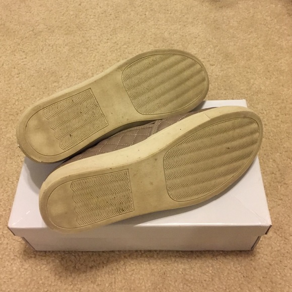SOLD I Steve Madden Slip On Sneakers - Picture 4 of 4