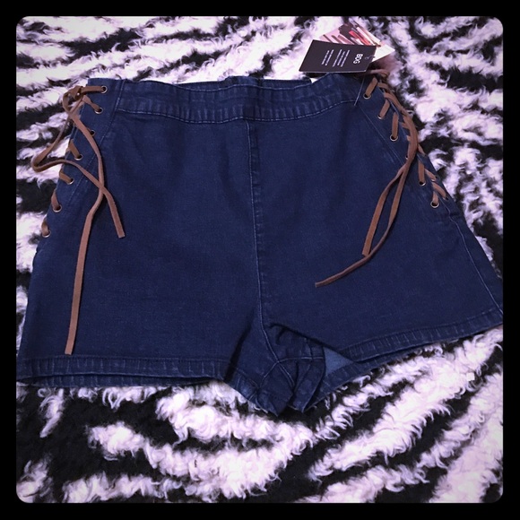 Waist-high Dark Denim Shorts