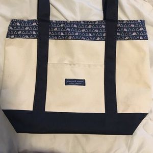 Vineyard Vines tote
