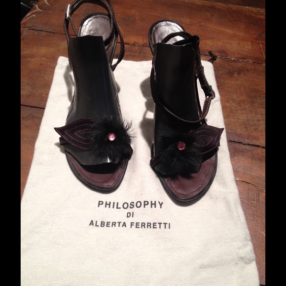 Alberto Ferretti black suede evening sandals - Picture 3 of 4