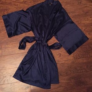 Blue VS Robe