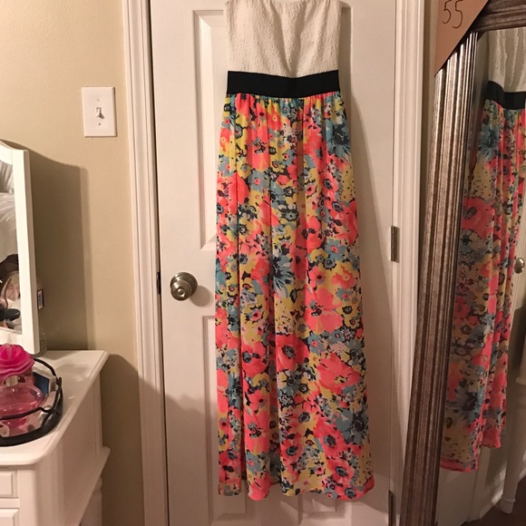 Strapless Maxi