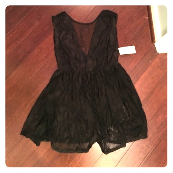 Tobi lace romper dress size MD
