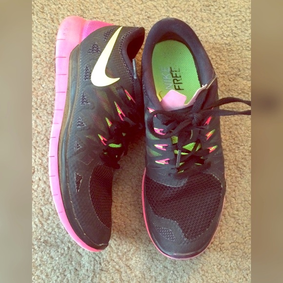 Nike Shoes - 💕Nike Free 5.0 Neon Style💕