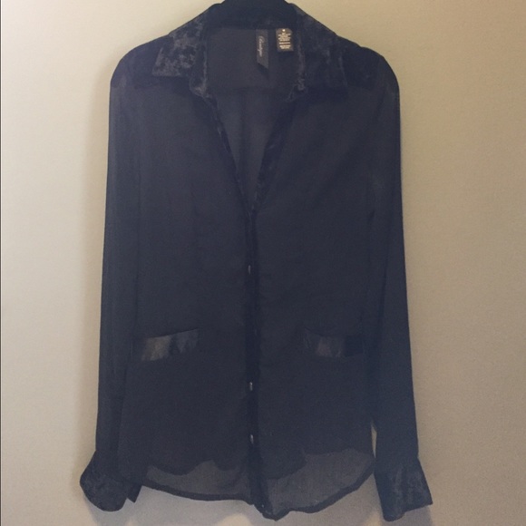 BKE Boutique buttoned shirt - Picture 1 of 2