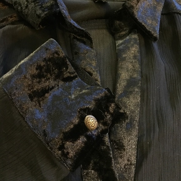 BKE Boutique buttoned shirt - Picture 2 of 2