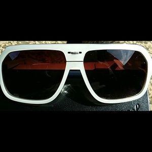 Oliver people's sunglasses