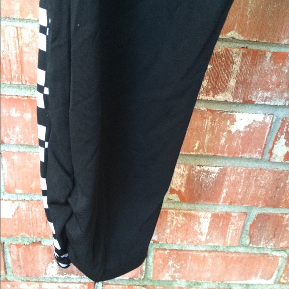 Threadz B&W Color Block Joggers - Picture 4 of 4