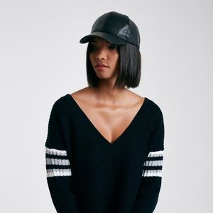 FAUX LEATHER BASEBALL CAP ✨