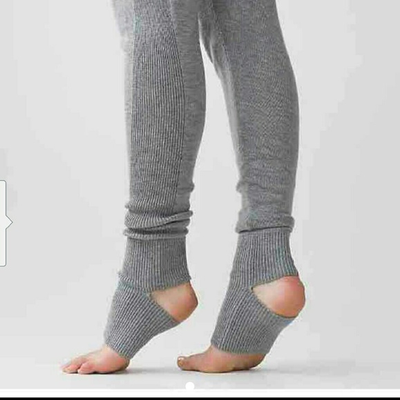 🤗🤗TRADED🤗🤗 Lululemon Savasana Sweater Pants - Picture 2 of 4