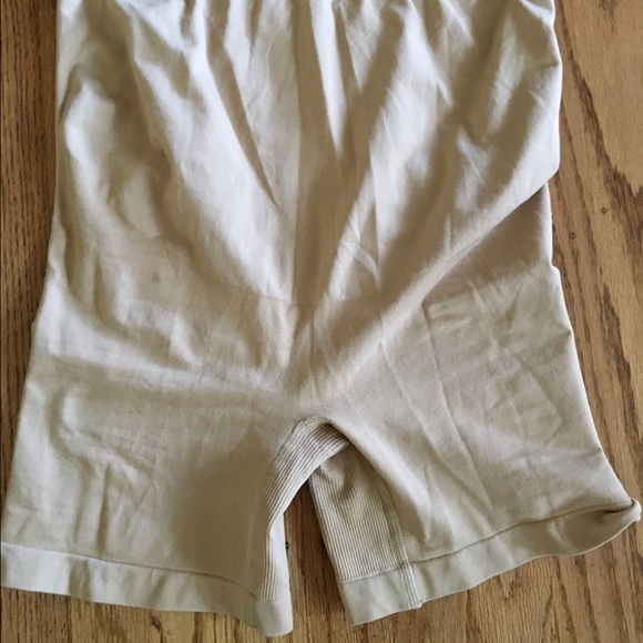 Motherhood Maternity Shaper, medium. Used once.