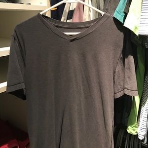 Lululemon 5 year basic V
