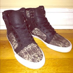 Brand new stylish Supra womens sneakers