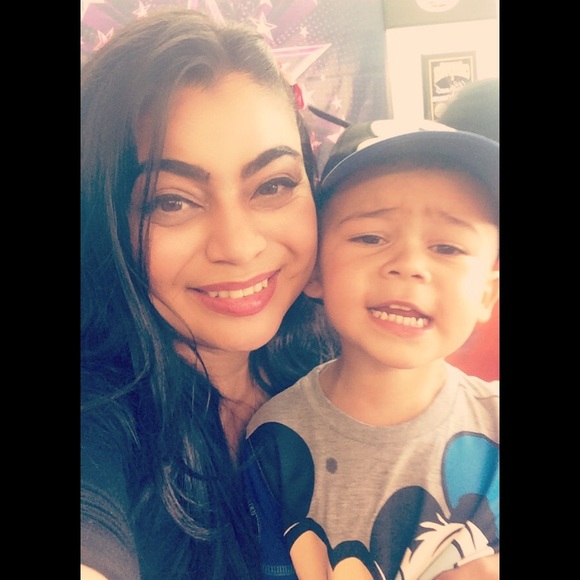 Meet your Posher, Cindy - Picture 2 of 4