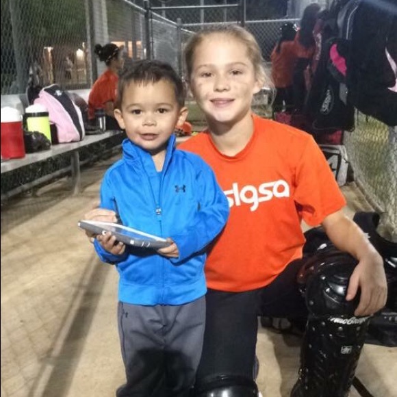 Meet your Posher, Cindy - Picture 3 of 4