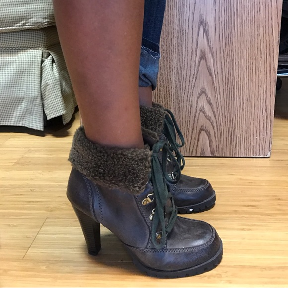 Footwear - Picture 2 of 3