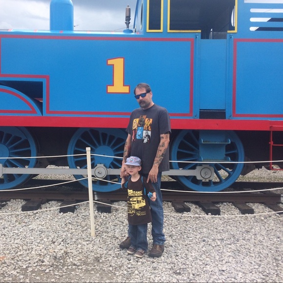 Meet your Poshers, Bobbie and Jesse - Picture 6 of 8