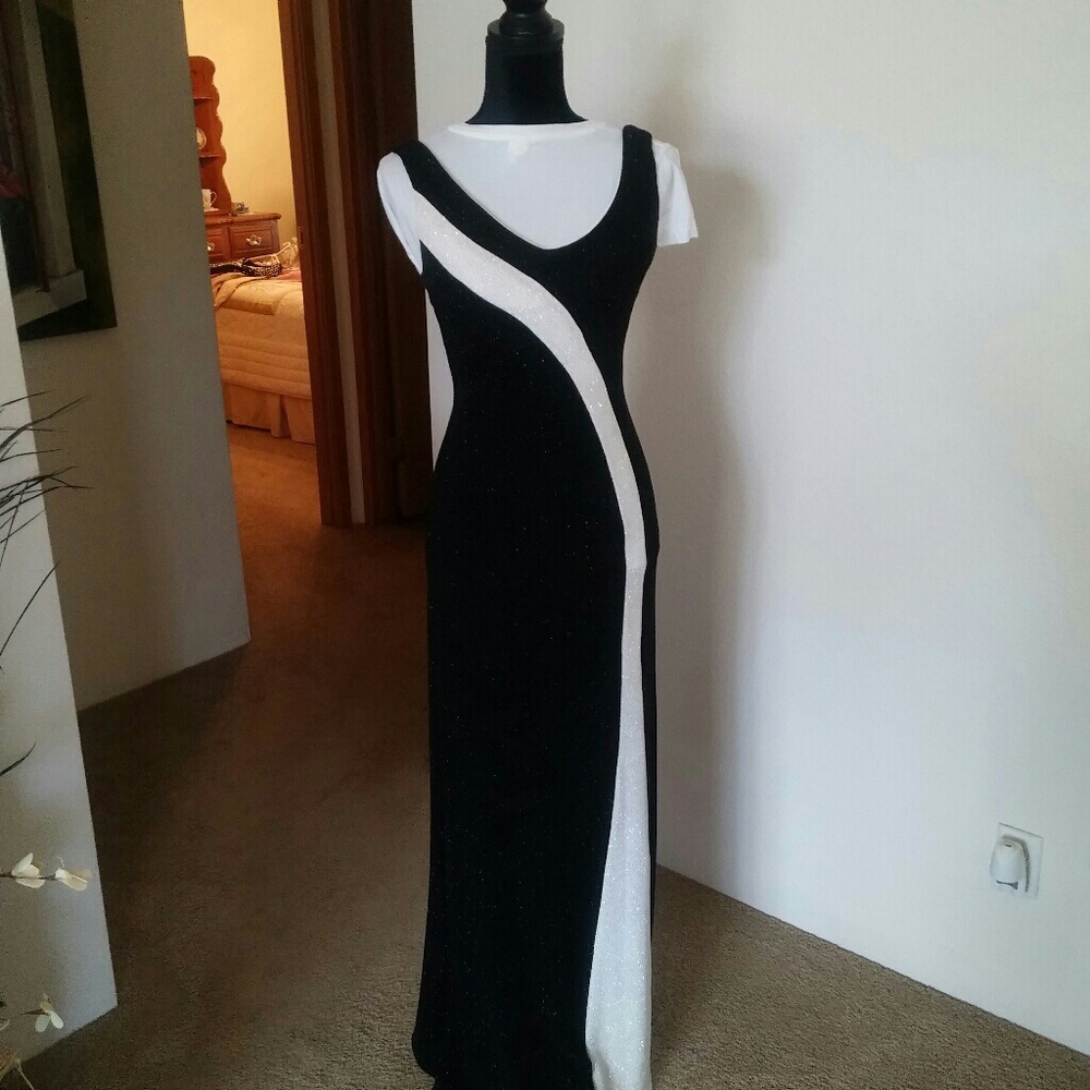 Evening Gown/Prom - Picture 5 of 5