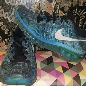 Nike Air Flyknit Max size 7.5 women