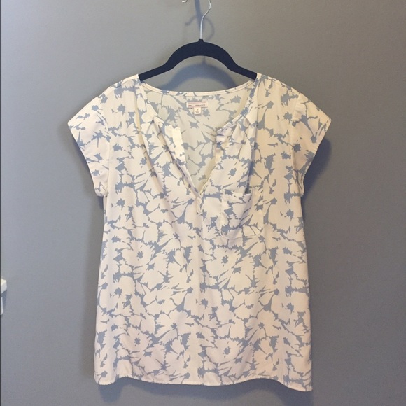 Gap floral shirt