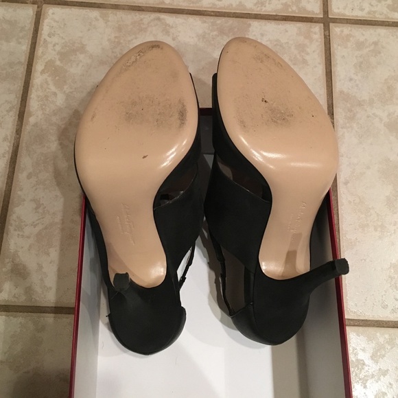 Salvatore Ferragamo Debbie Black Heels - Picture 4 of 4