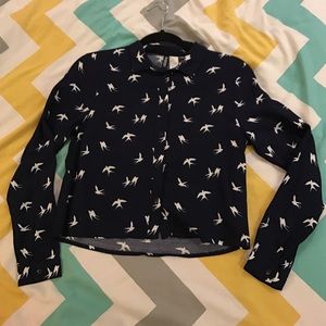 SOLD ✨ H&M Button down blouse